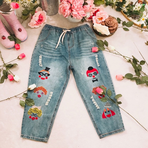 NWOT Very Cute baggy fitting thin Jean pants - Picture 1 of 8